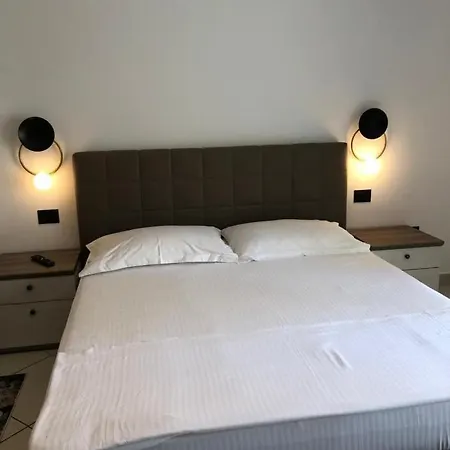 Sunset Lungomare 아파트 Vlorë